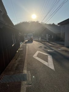 手織り体験の参加者の皆さんの見送り