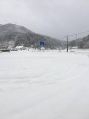 積雪時のやさか村ワタブンアートファブリック工房周辺